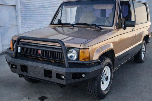 Heavy-Duty Bull Bar for 1992–2003 Isuzu Trooper – Premium Front Bumper Guard
