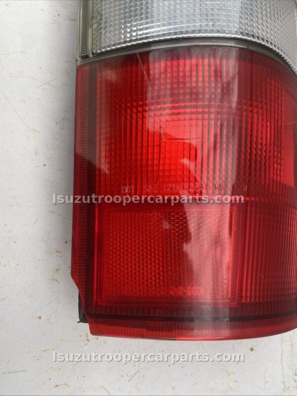 Isuzu Trooper Rear Tail Light Set (Left & Right) OEM Clear/Red – Reliable Replacement Upgrade