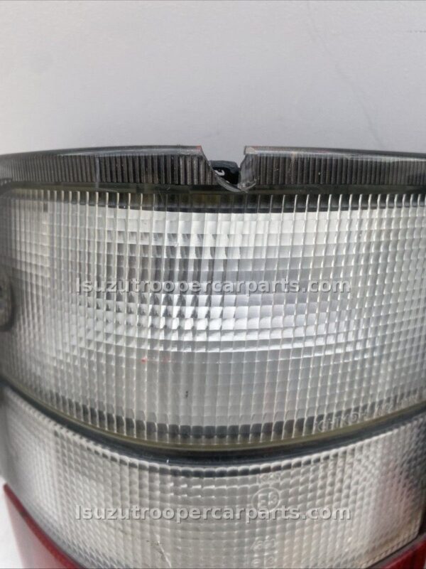 Isuzu Trooper Rear Tail Light Set (Left & Right) OEM Clear/Red – Reliable Replacement Upgrade