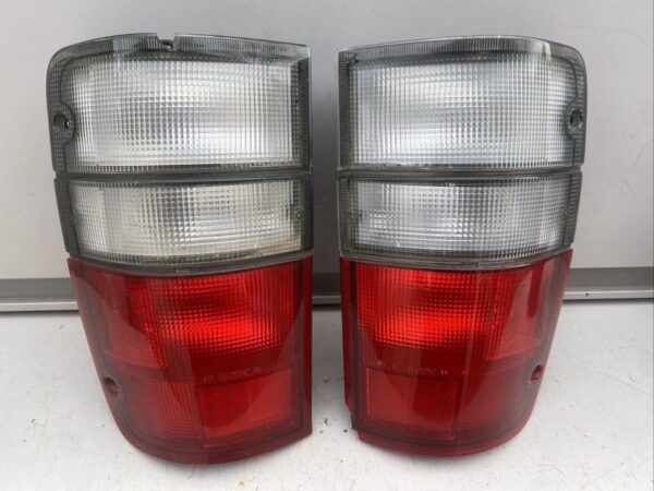 Isuzu Trooper Rear Tail Light Set (Left & Right) OEM Clear/Red – Reliable Replacement Upgrade