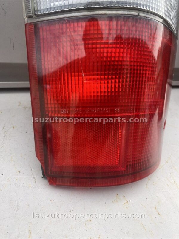 Isuzu Trooper Rear Tail Light Set (Left & Right) OEM Clear/Red – Reliable Replacement Upgrade