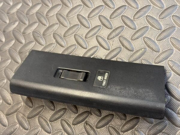 Isuzu Trooper Passenger Power Right Front Door Window Switch – Acura SLX | 1992–1994 2nd Gen