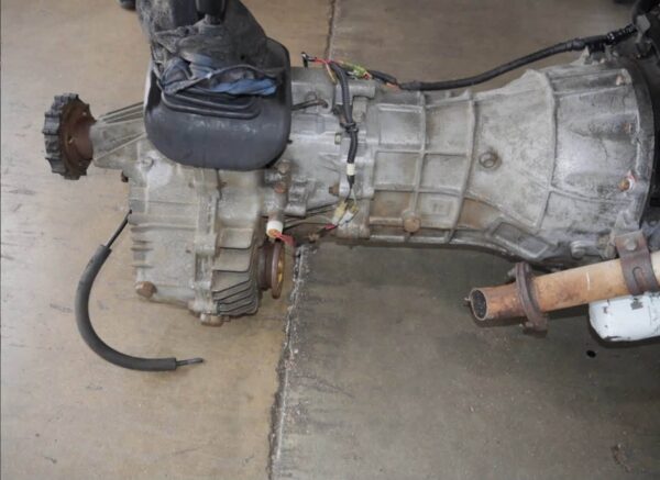 Isuzu Trooper 4JG2 3.1L Turbo Diesel Engine & Auto AWD Transmission