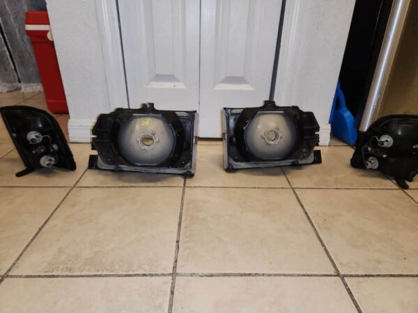 Pair of 4 OEM Genuine Japan Isuzu Trooper Headlights & Corner Lights (1998–2002)