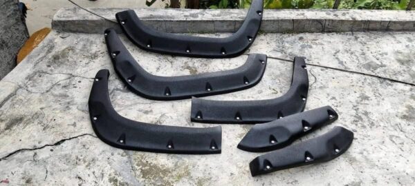 New OEM Isuzu Trooper Fender Flares – 1st Generation (1981–1990)