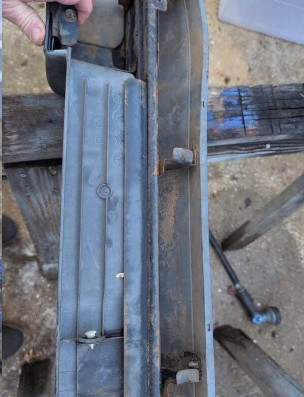 1992-2000 Isuzu Trooper 2nd Gen - OEM Rear Steel Bumper