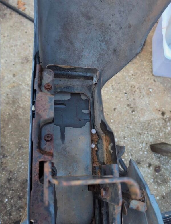 1992-2002 Isuzu Trooper 2nd Gen - OEM Rear Steel Bumper