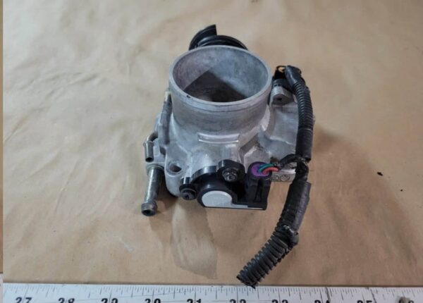 3.5L AT OEM Engine Throttle Body Assembly TPS for 1998–1999 Isuzu Trooper
