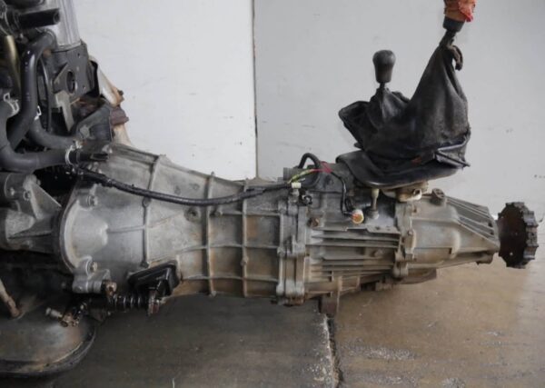 Isuzu Trooper 4JG2 3.1L Turbo Diesel Engine & Auto AWD Transmission