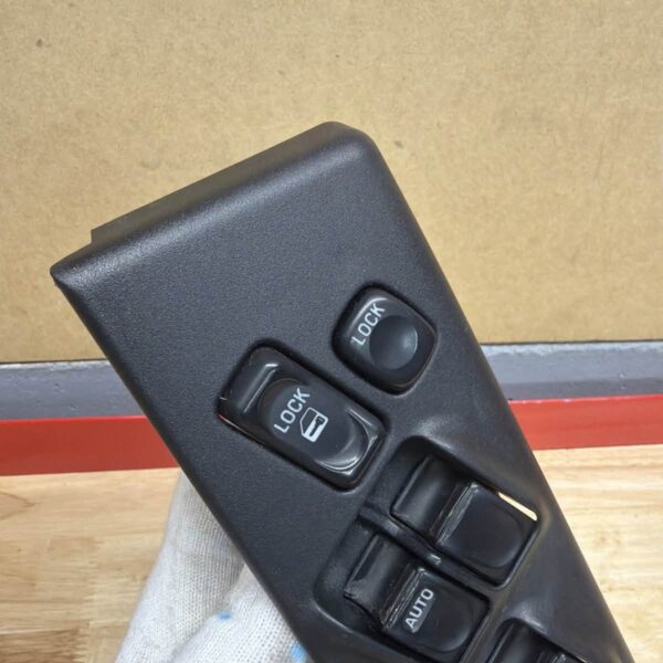 Isuzu Trooper Driver Left Front Master Power Window & Lock Switch OEM – 1995–2002 2nd Gen
