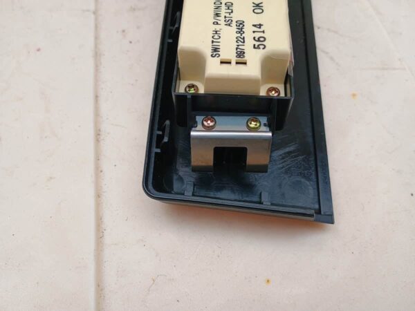 812400388_1742730300347109_8813851379745722224_n Acura SLX Right Front Door Lock Switch OEM – 1996–2002 2nd Gen