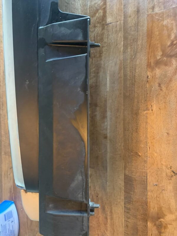 1998–2000 Isuzu Trooper Grille – Aftermarket Replacement