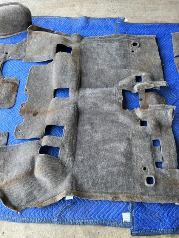 Exact Fit Molded Floor Carpet for 1986-1991 Isuzu Trooper - 1st Gen. Interior