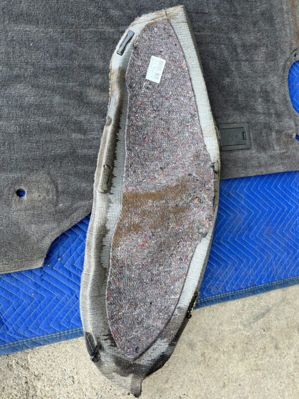 Exact Fit Molded Floor Carpet for 1986-1991 Isuzu Trooper - 1st Gen. Interior