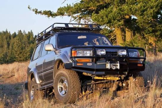 Target Subtopics: Front winch bumpers (ARB style), steel rock sliders, underbody skid plates, and roof rack mounting brackets.